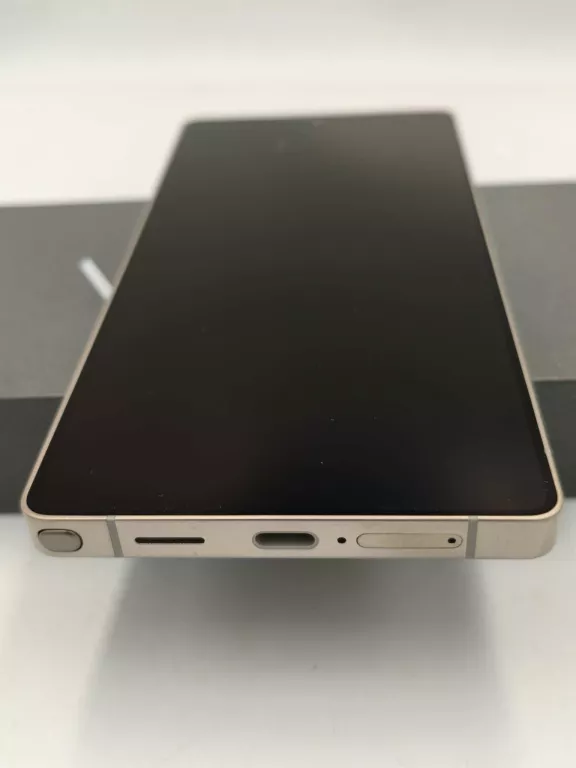 telefon-samsung-galaxy-s25-ultra-12256gb-komplet-kod-producenta-sm-s938bzkdeub