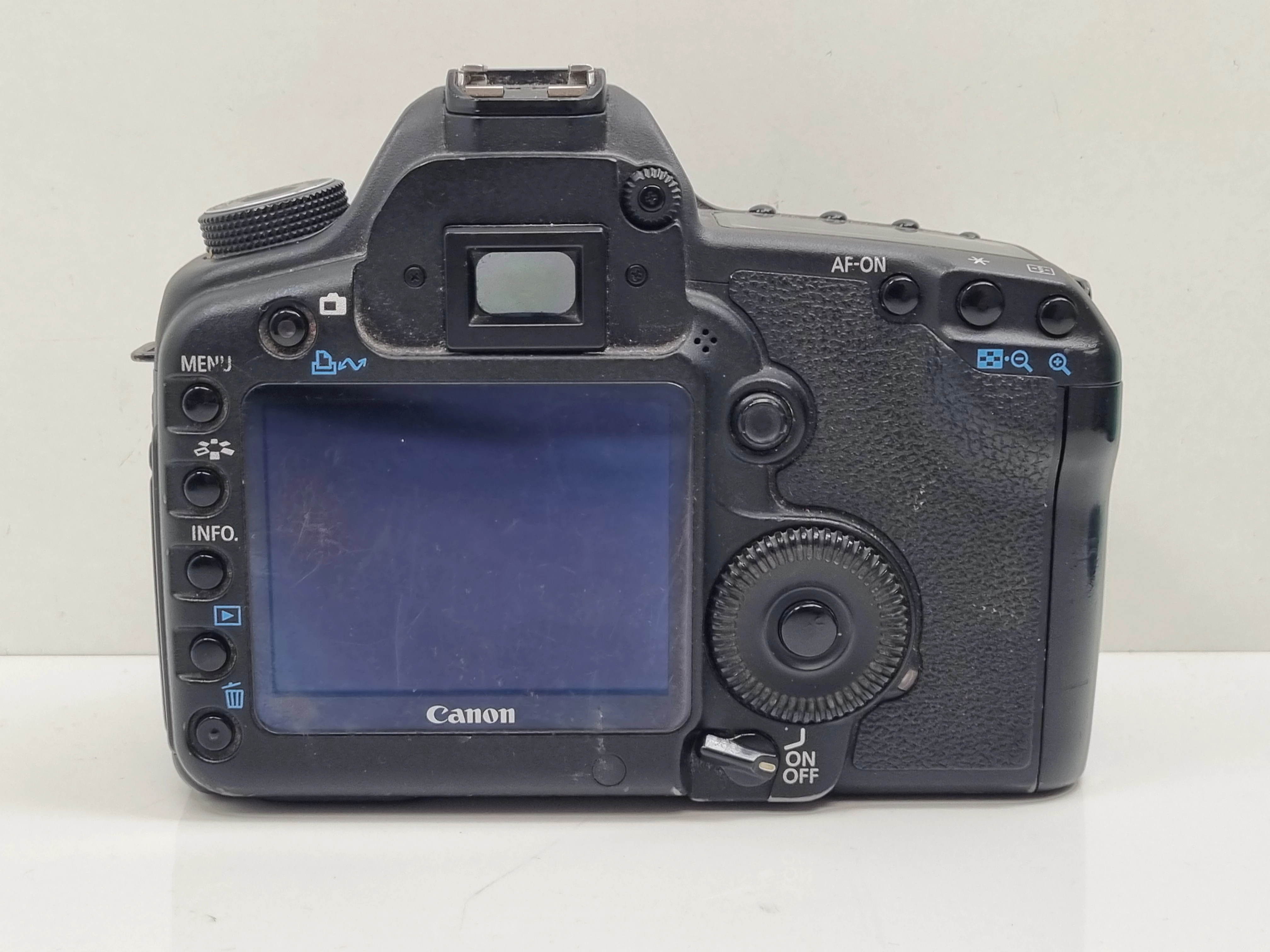 lustrzanka-canon-eos-5d-mark-ii-body-obiektyw-helios-44-2-58-mm-rozdzielczosc-2110