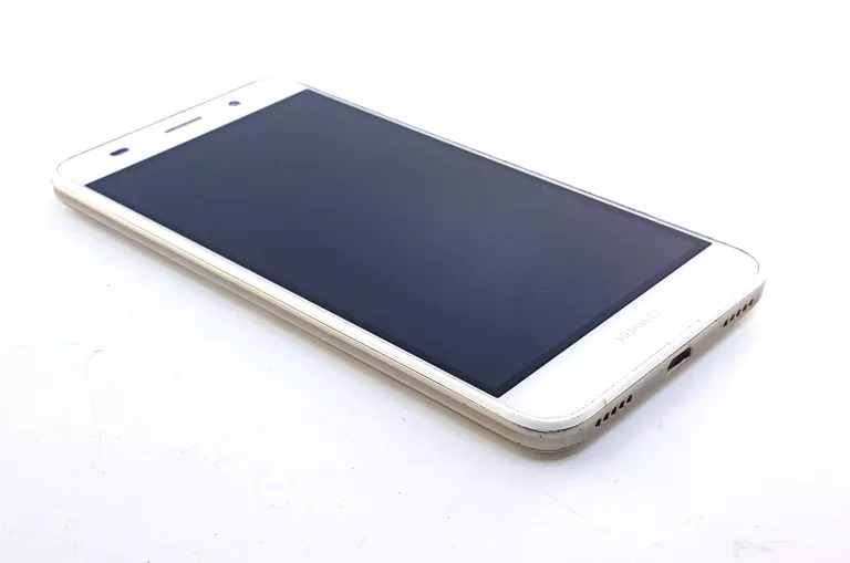 huawei-y6-18gb-pojemnosc-akumulatora-2200
