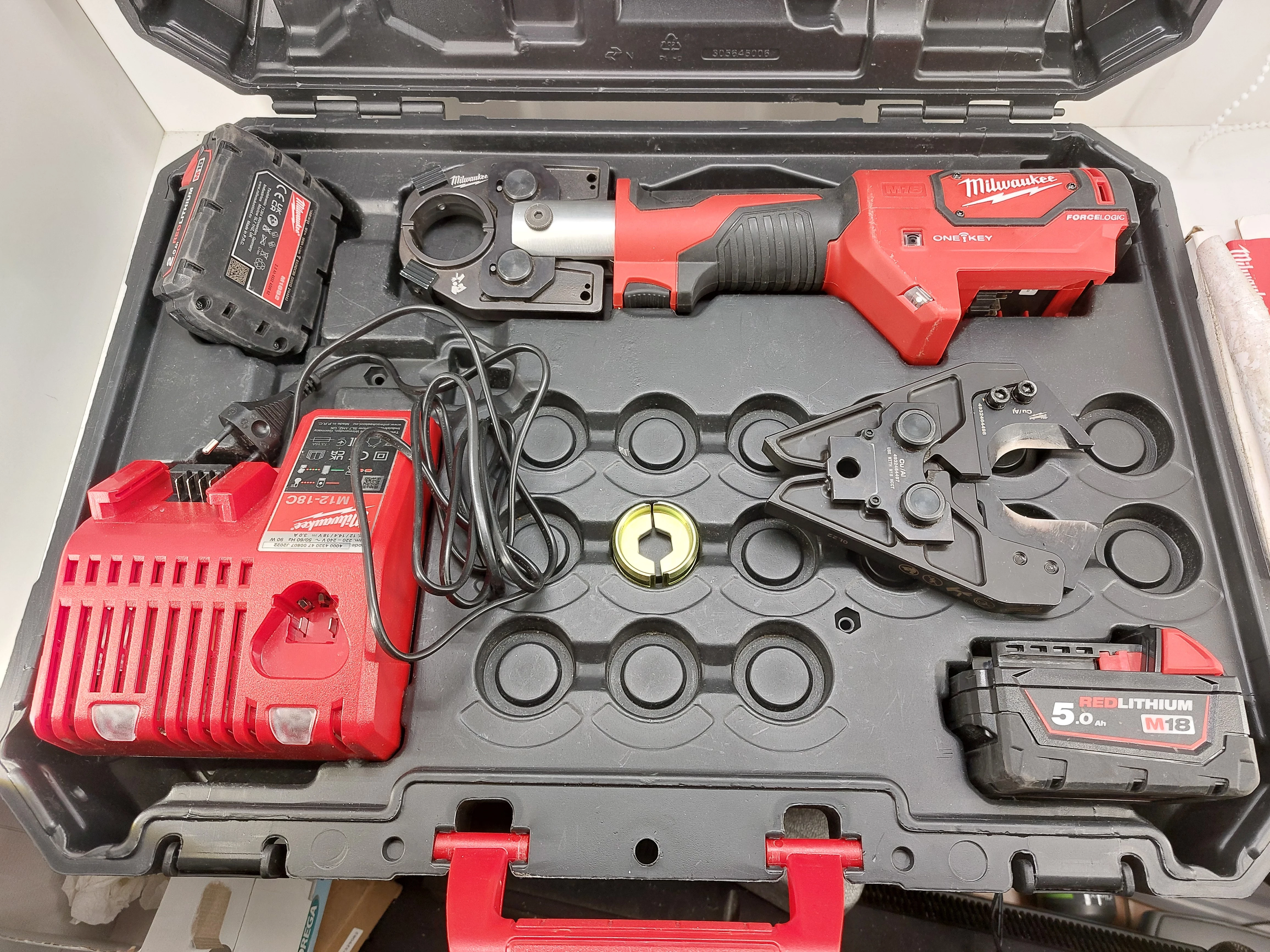 praska-akumulatorowa-do-kabli-milwaukee-m18-hcct-2x-aku-lad-szczeki-model-hcct-201c