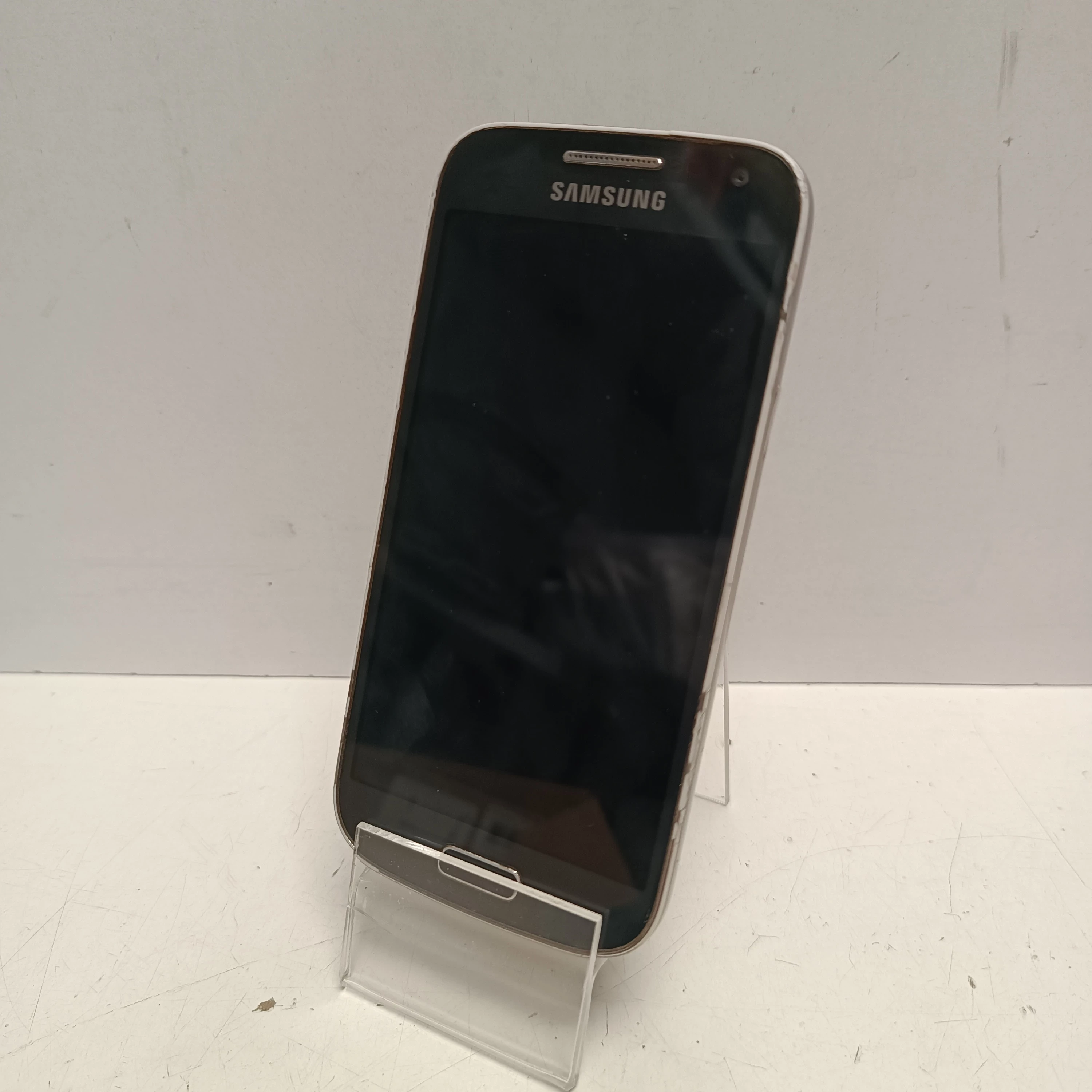 telefon-samsung-s4-galaxy-mini-gt-i9195t-stan-11323-2