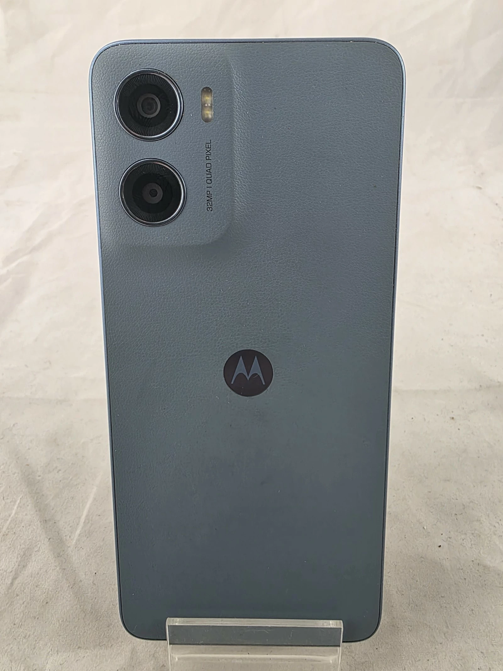 telefon-motorola-moto-e15-kod-producenta-pb6s0005pl