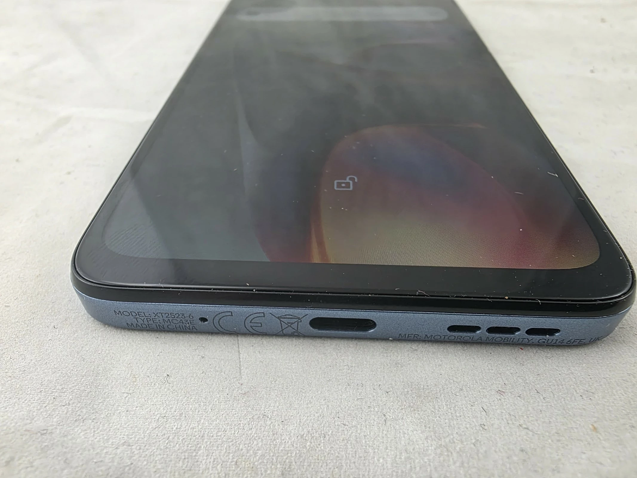 telefon-motorola-moto-e15-typ-202685-212929