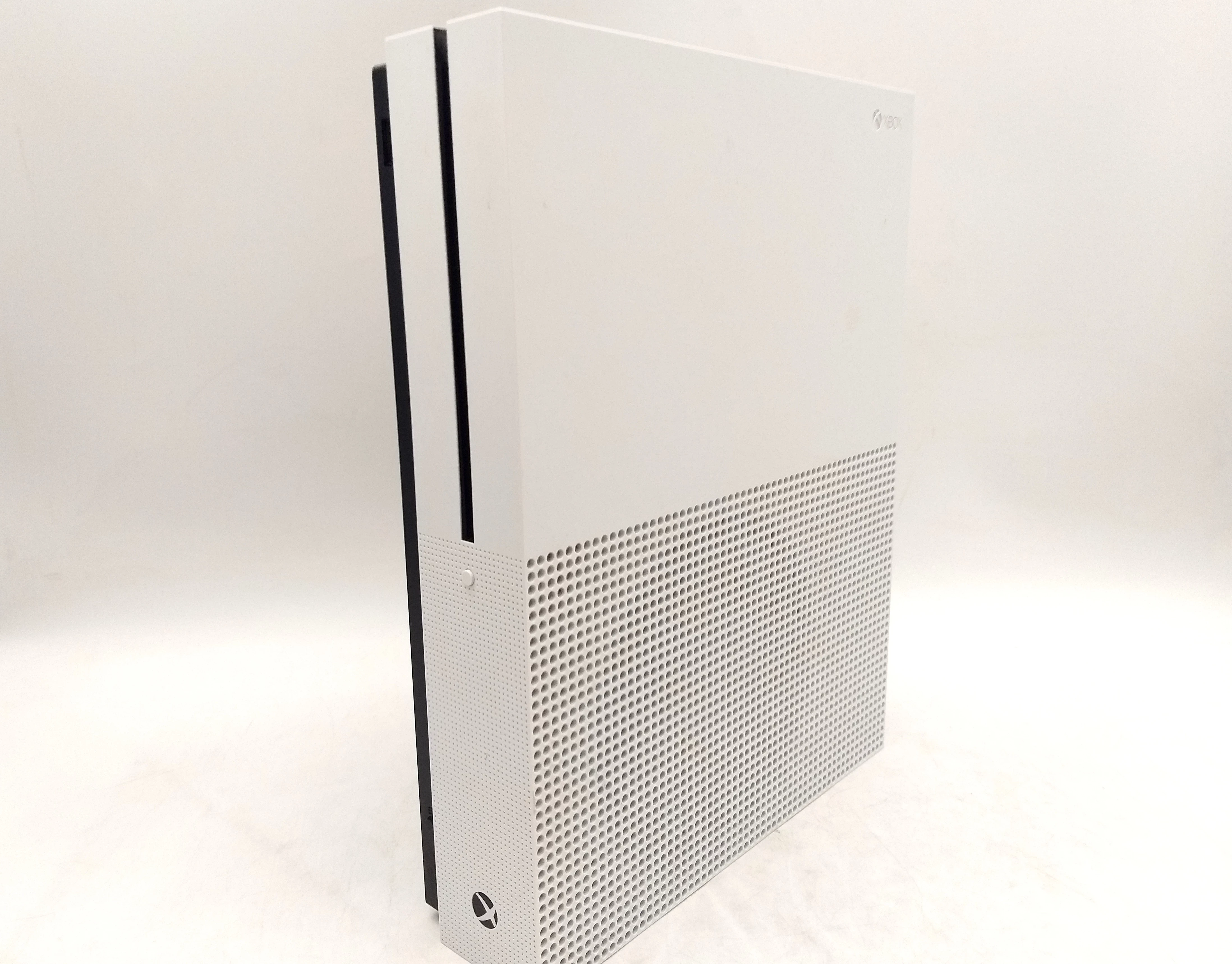 konsola-xbox-one-s-1tb-model-1681-biala-gry-w-zestawie-205998-225574