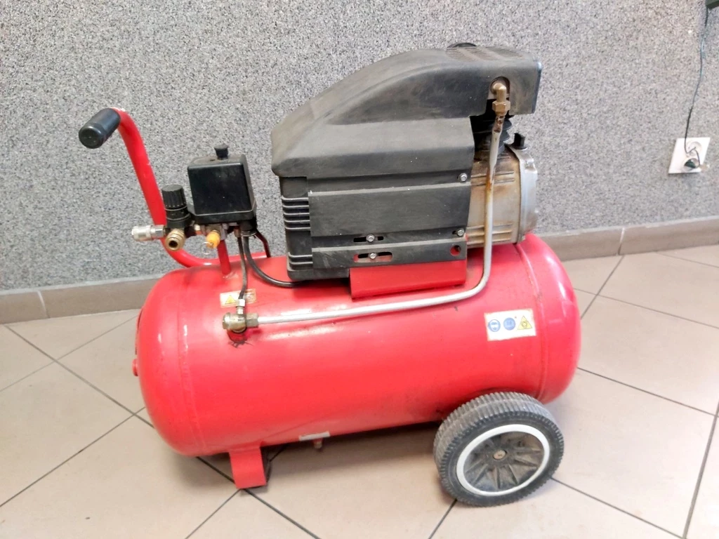 kompresor-fl50-hortmasz-8bar-stan-11323-2