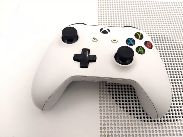 konsola-xbox-one-s-1tb-model-1681-biala-dysk-wbudowana-pamiec-5179-352249