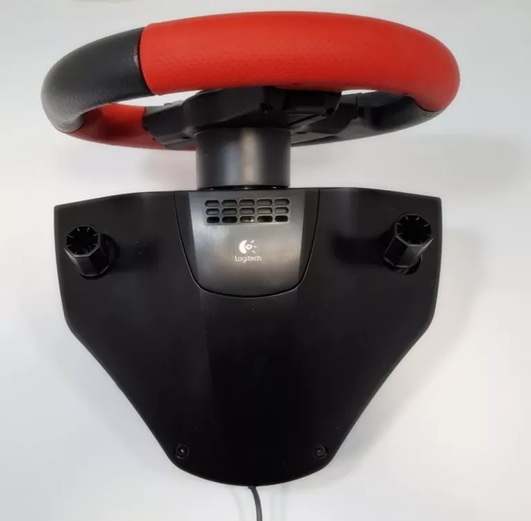 kierownica-logitech-formula-force-ex-product-id-d2d0ab07-7b6b-4172-ae9c-f7cbc2977679