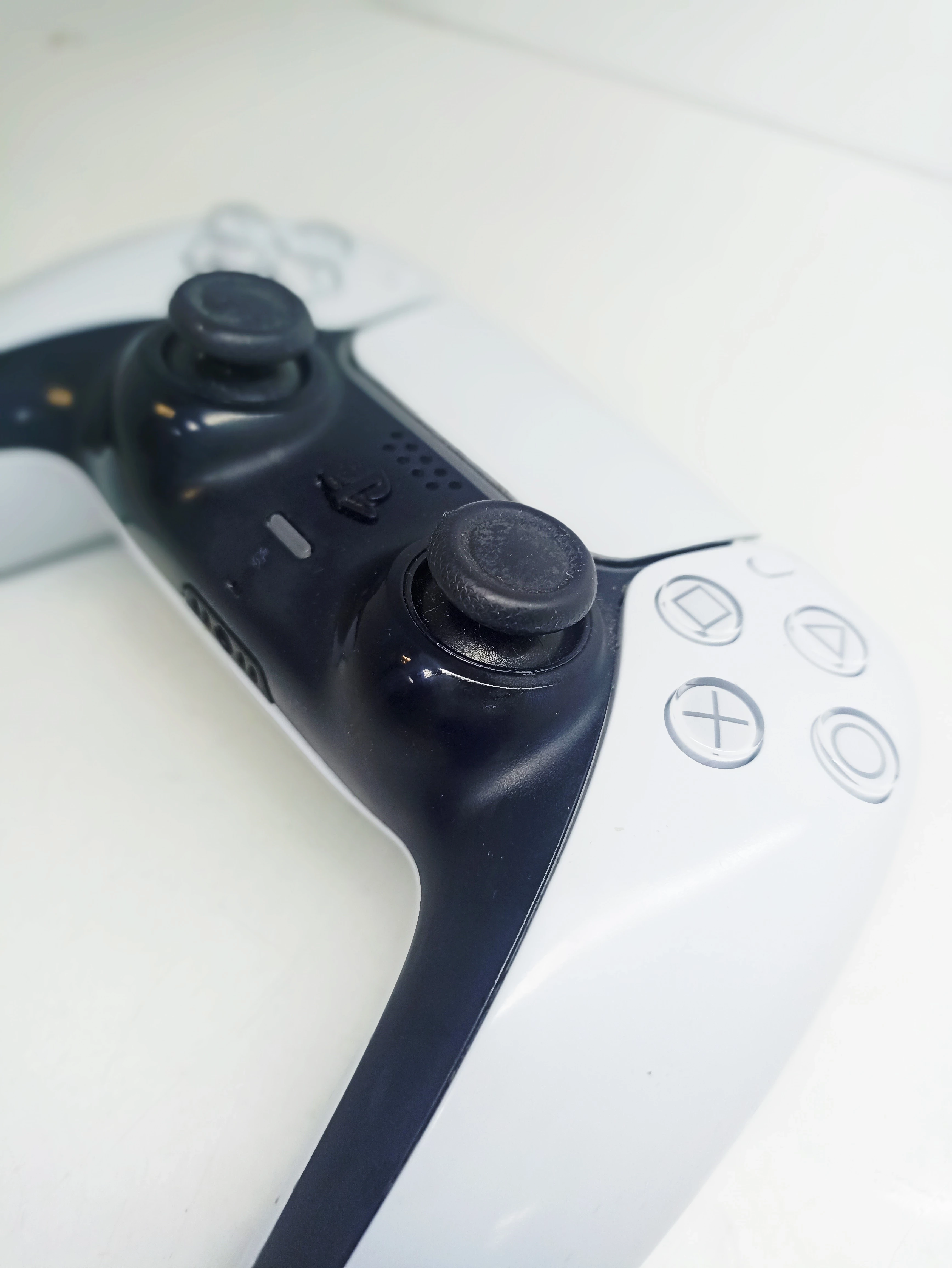 pad-kontroler-do-ps-5-cfi-zct1w-bialy-stan-11323-2