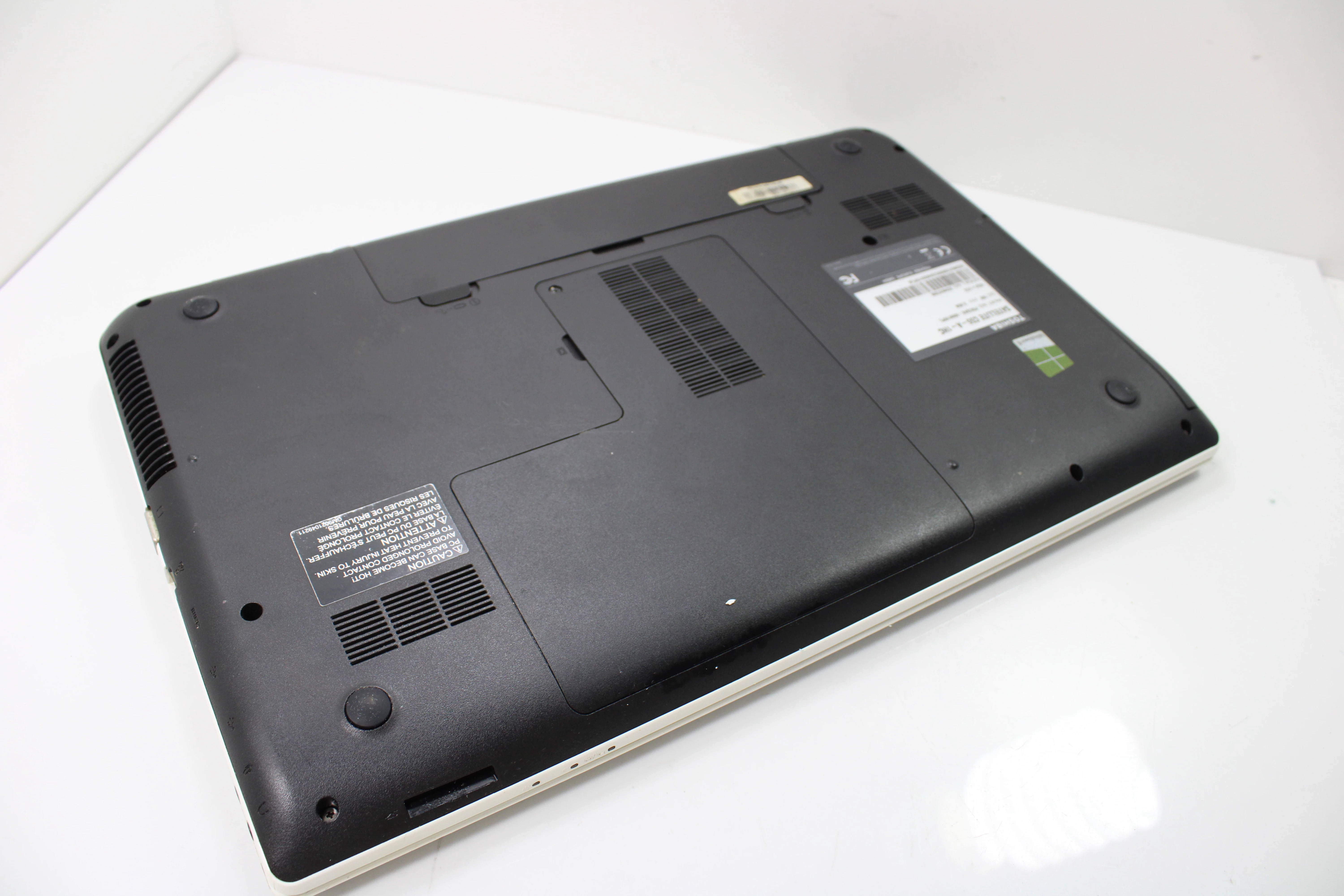laptop-toshiba-satellite-c55-a-1hc-typ-dysku-twardego-128550-1