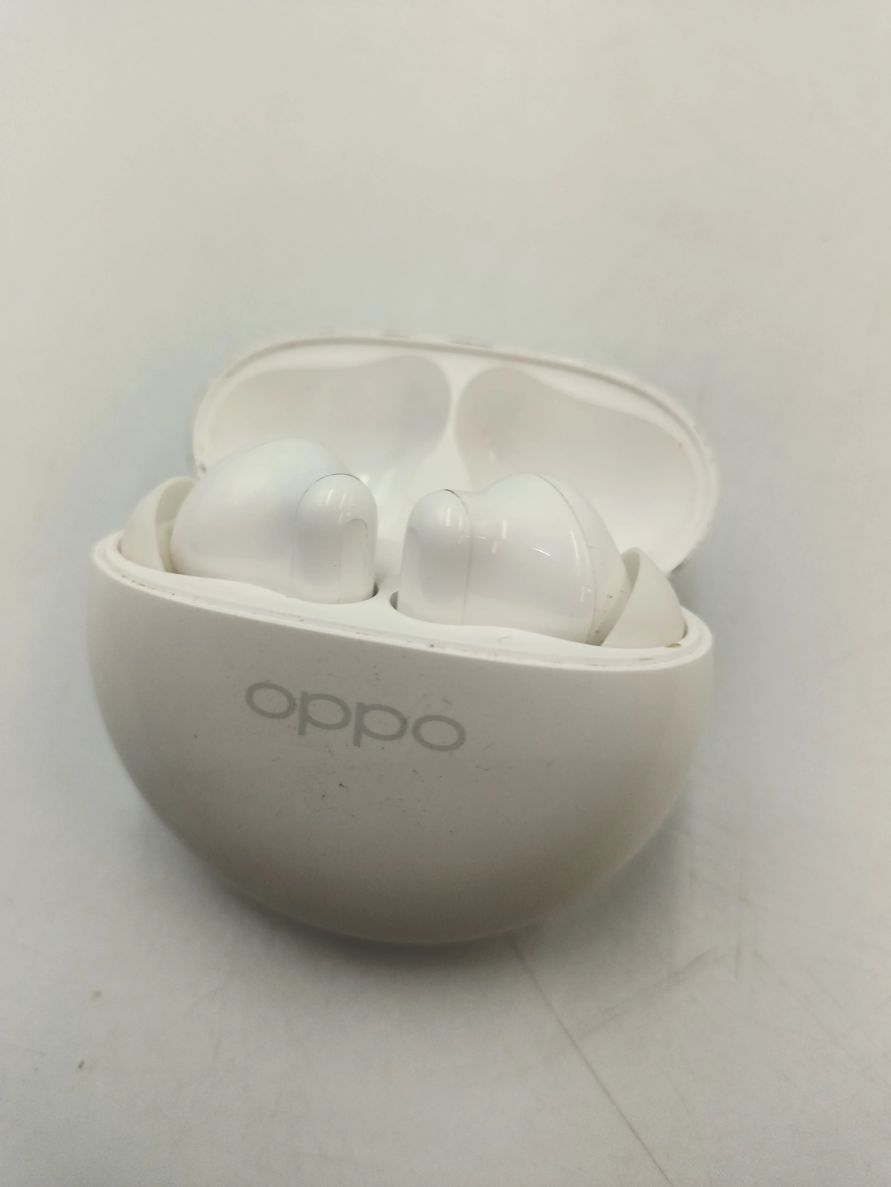 sluchawki-bt-oppo-enco-buds2-biale-niepodleglosci-26-czechowice-milz-2