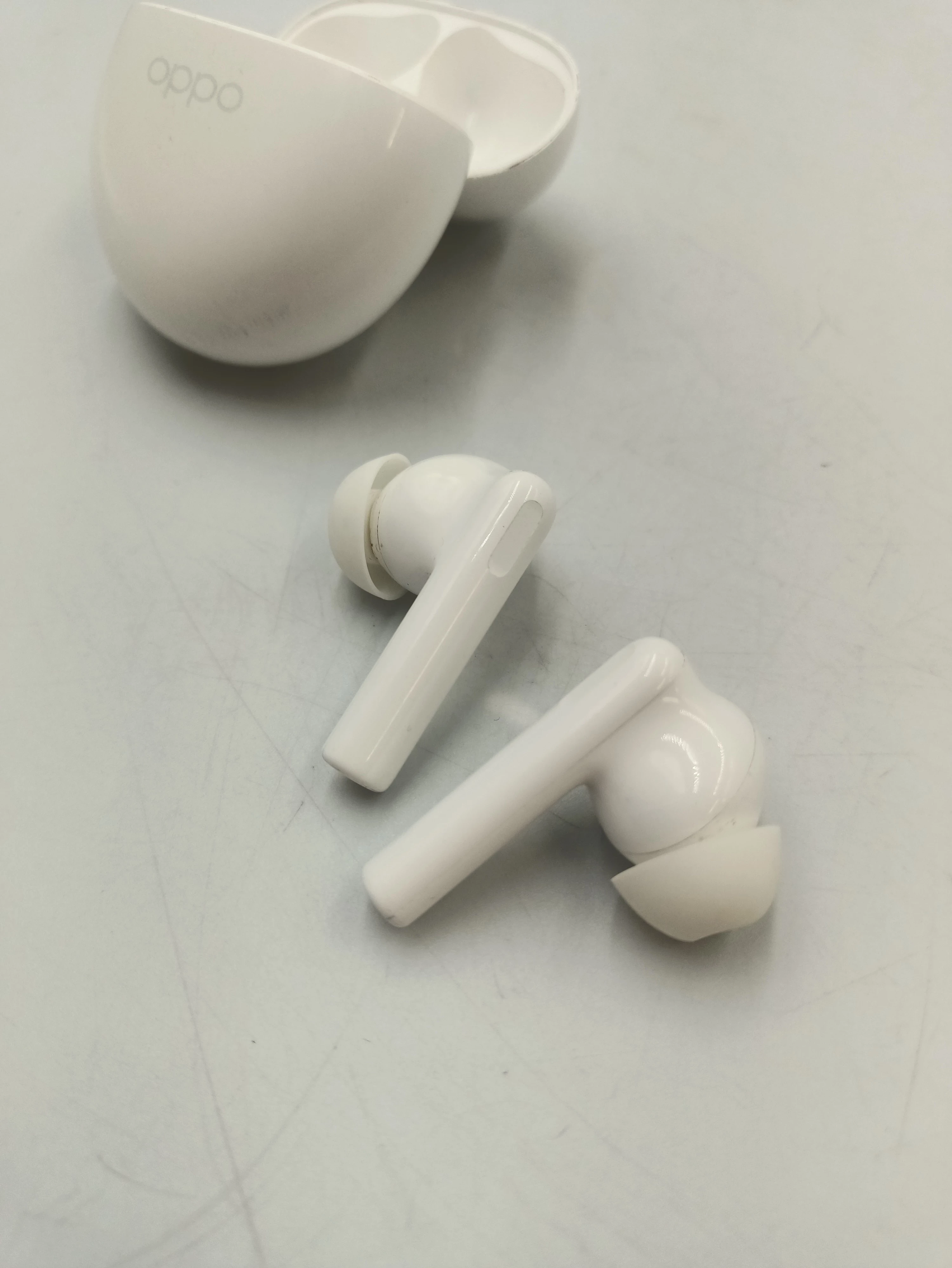 sluchawki-bt-oppo-enco-buds2-biale-ean-gtin-6932169311748