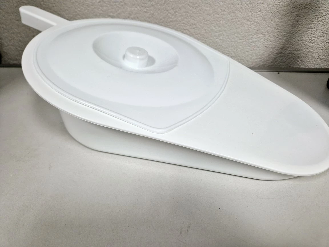 nocnik-dla-niepelnosprawnych-basen-sanitarny-sliczna-54-sj-wroclaw