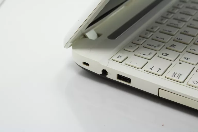 laptop-toshiba-satellite-c55-a-1hc-pojemnosc-dysku-750