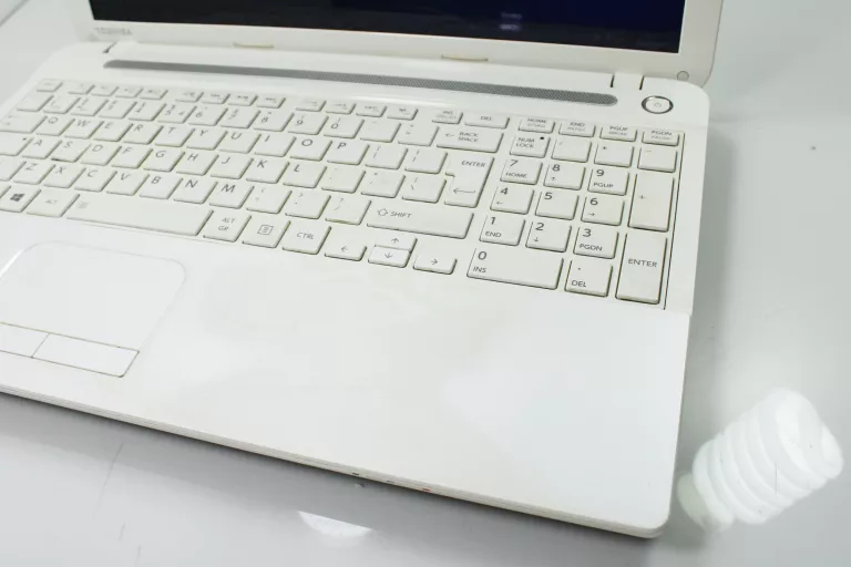 laptop-toshiba-satellite-c55-a-1hc-kod-producenta-c55-a-1hc