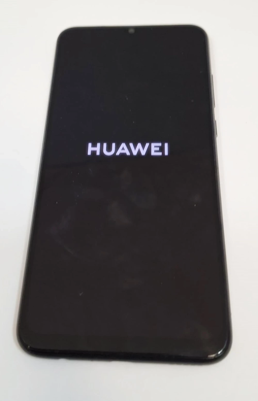 telefon-huawei-p-smart-364gb-przekatna-ekranu-621