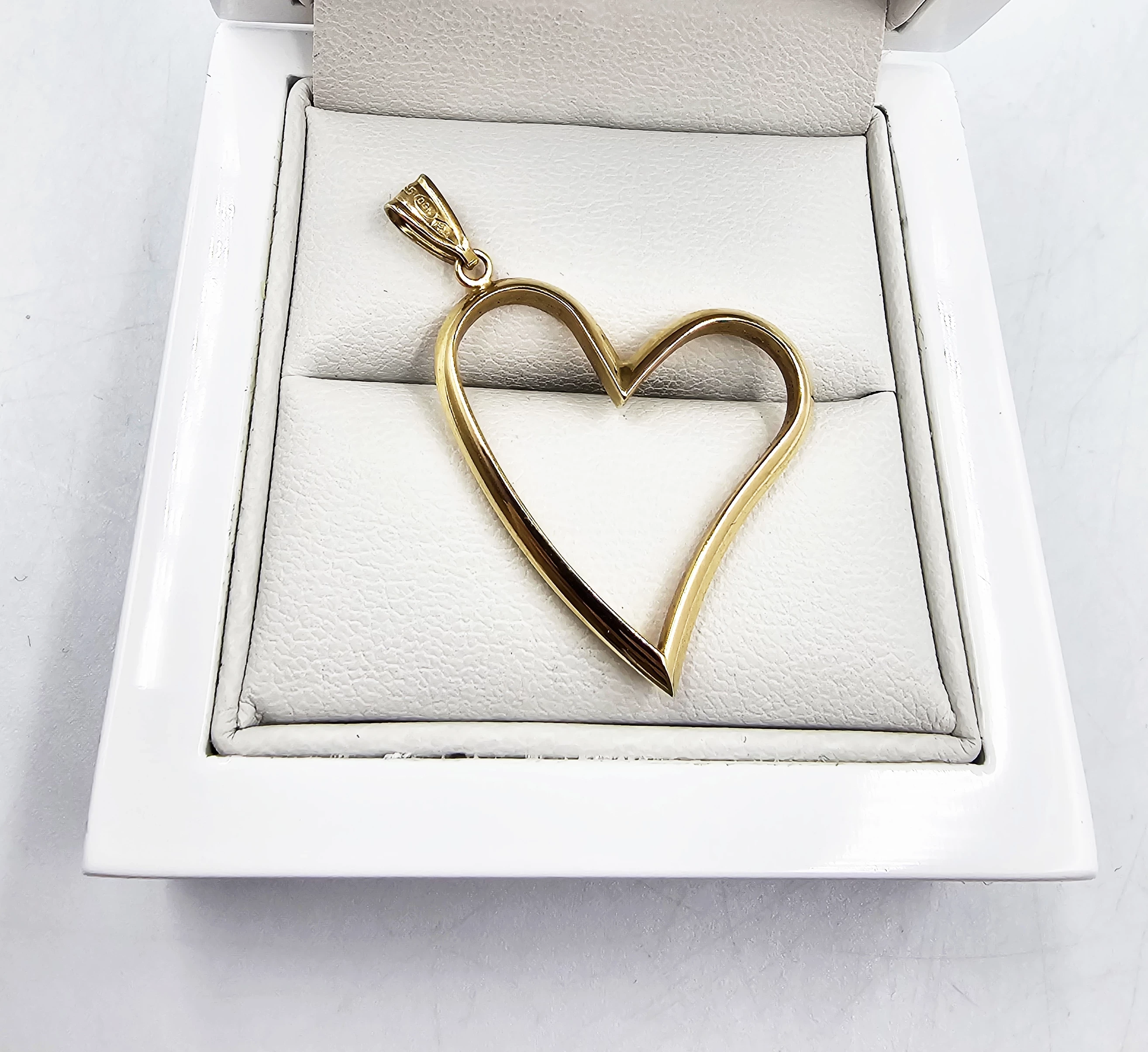 zlota-zawieszka-ksztalt-serduszko-116gr-p585-powstancow-slaskich-122-wroclaw