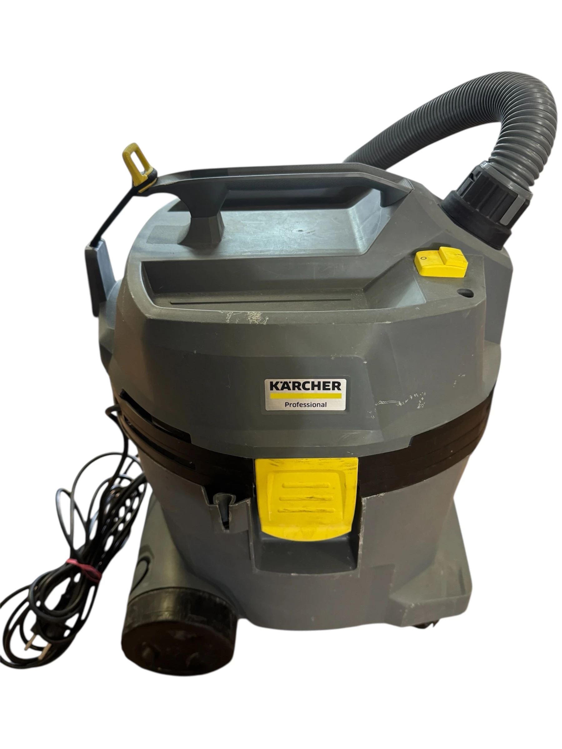 odkurzacz-przemyslowy-karcher-1378-6000-maksymalna-moc-130000