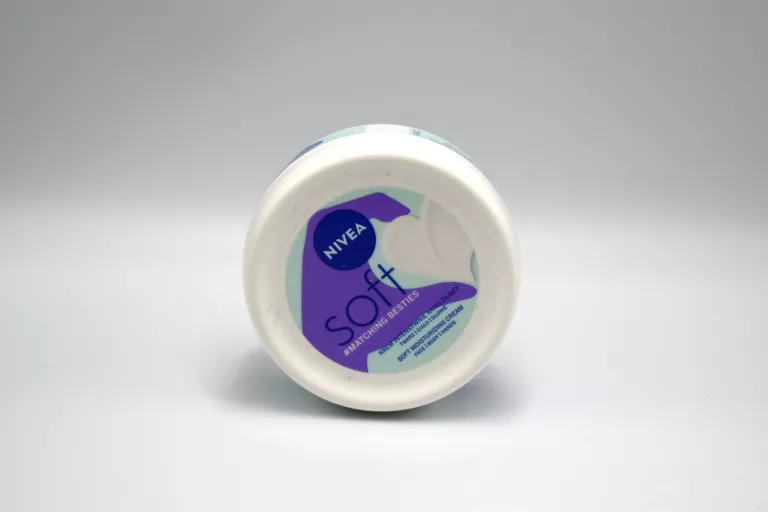 krem-nawilzajacy-do-twarzy-nivea-soft-200ml-bukowska-118-poznan