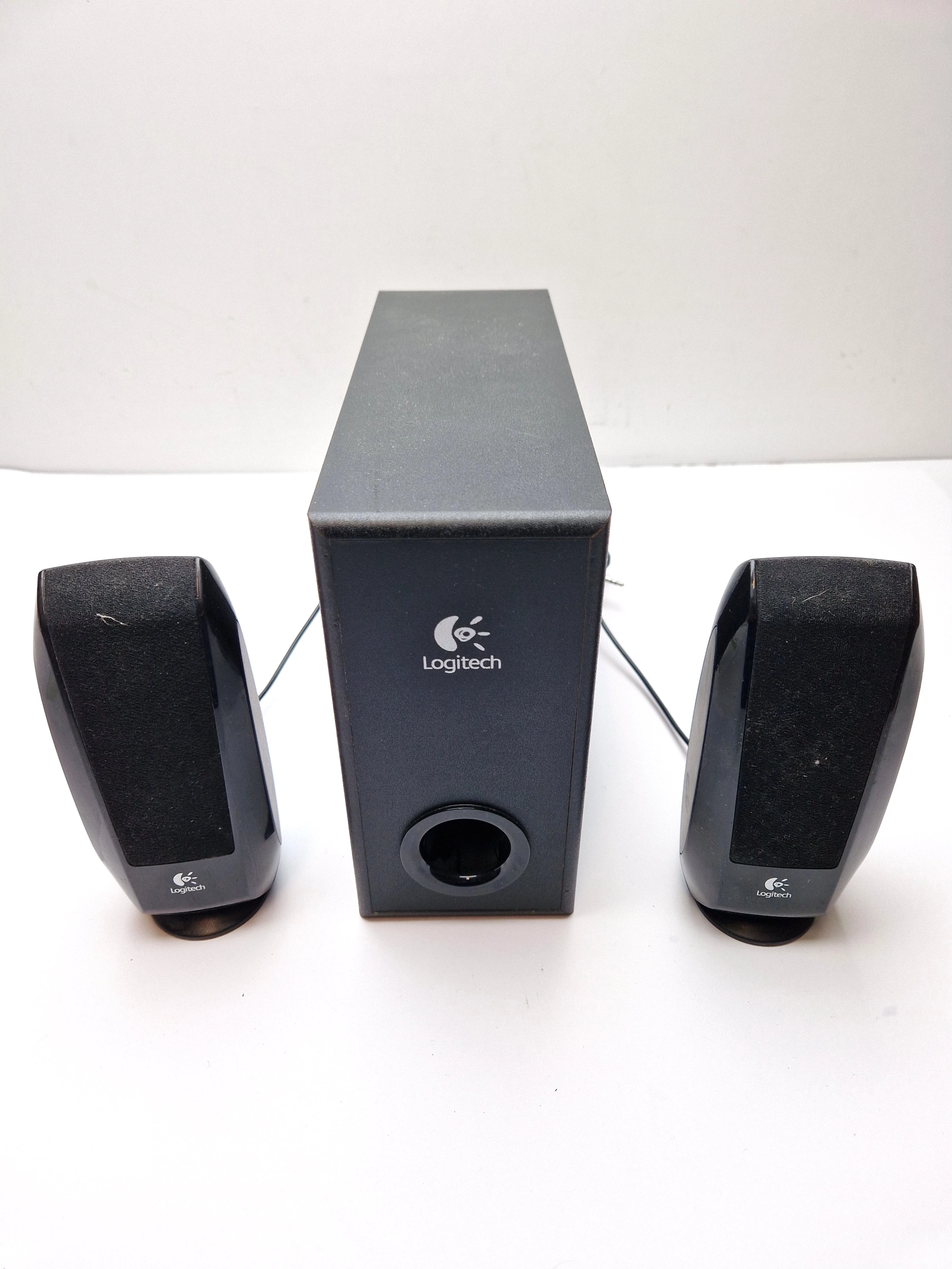 glosniki-do-komputera-logitech-s-220-kosciuszki-34-trzcianka