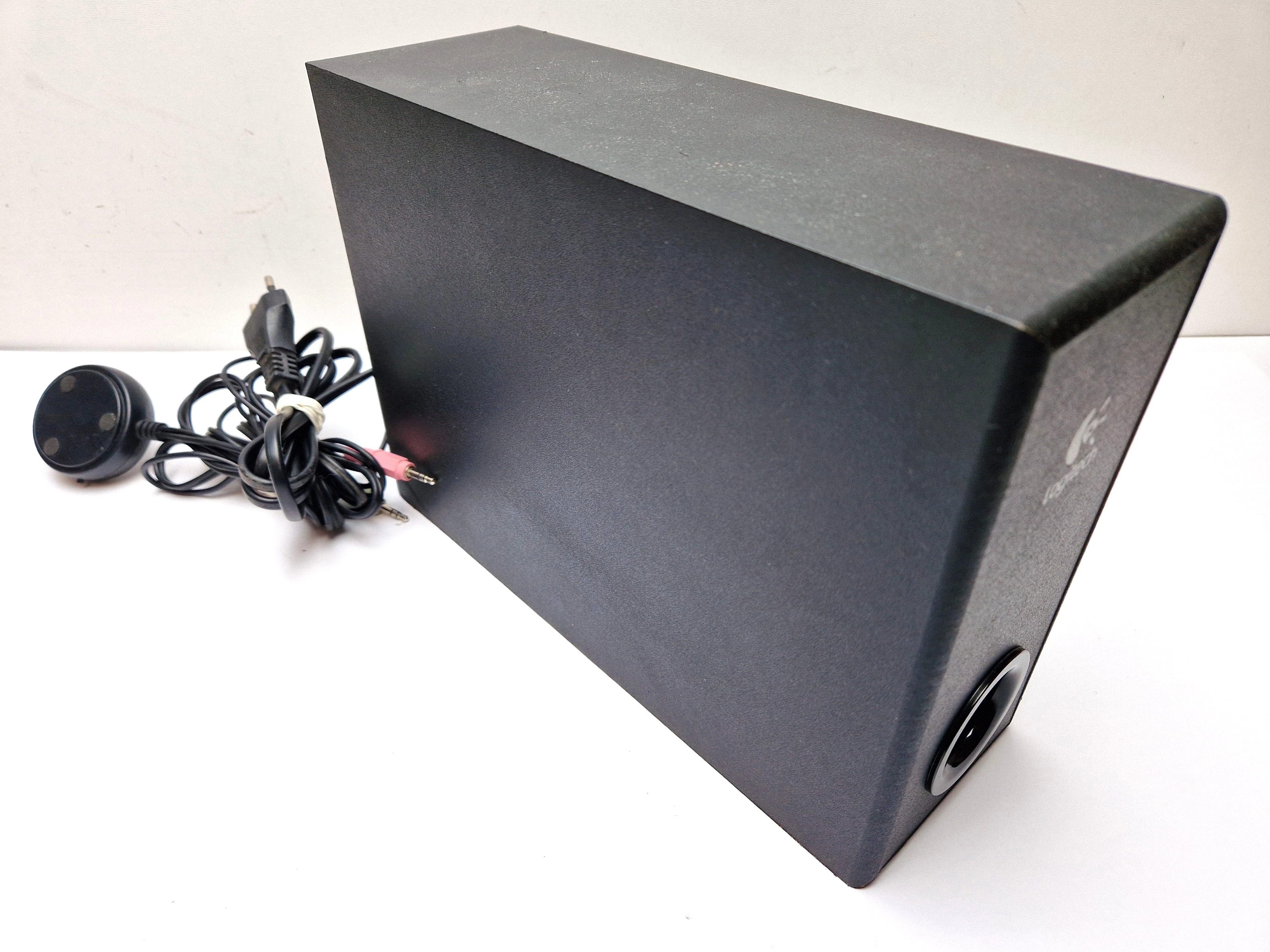 glosniki-do-komputera-logitech-s-220-kod-producenta-980-000144