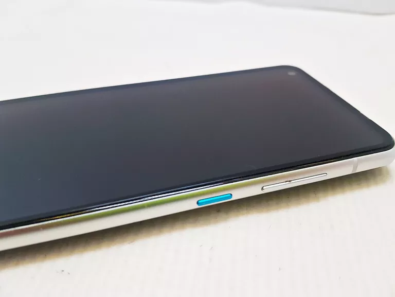 telefon-asus-zenfone-8-2568-etui-stan-11323-238062