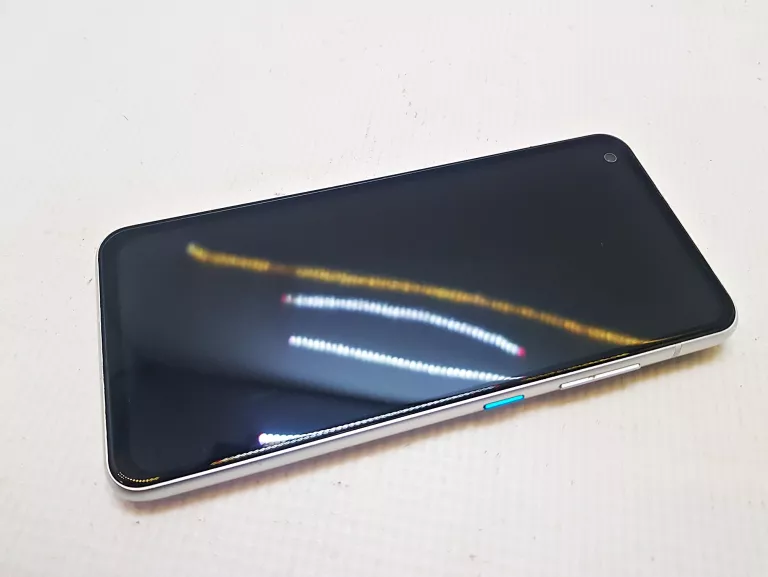 telefon-asus-zenfone-8-2568-etui-ean-gtin-4711081137689