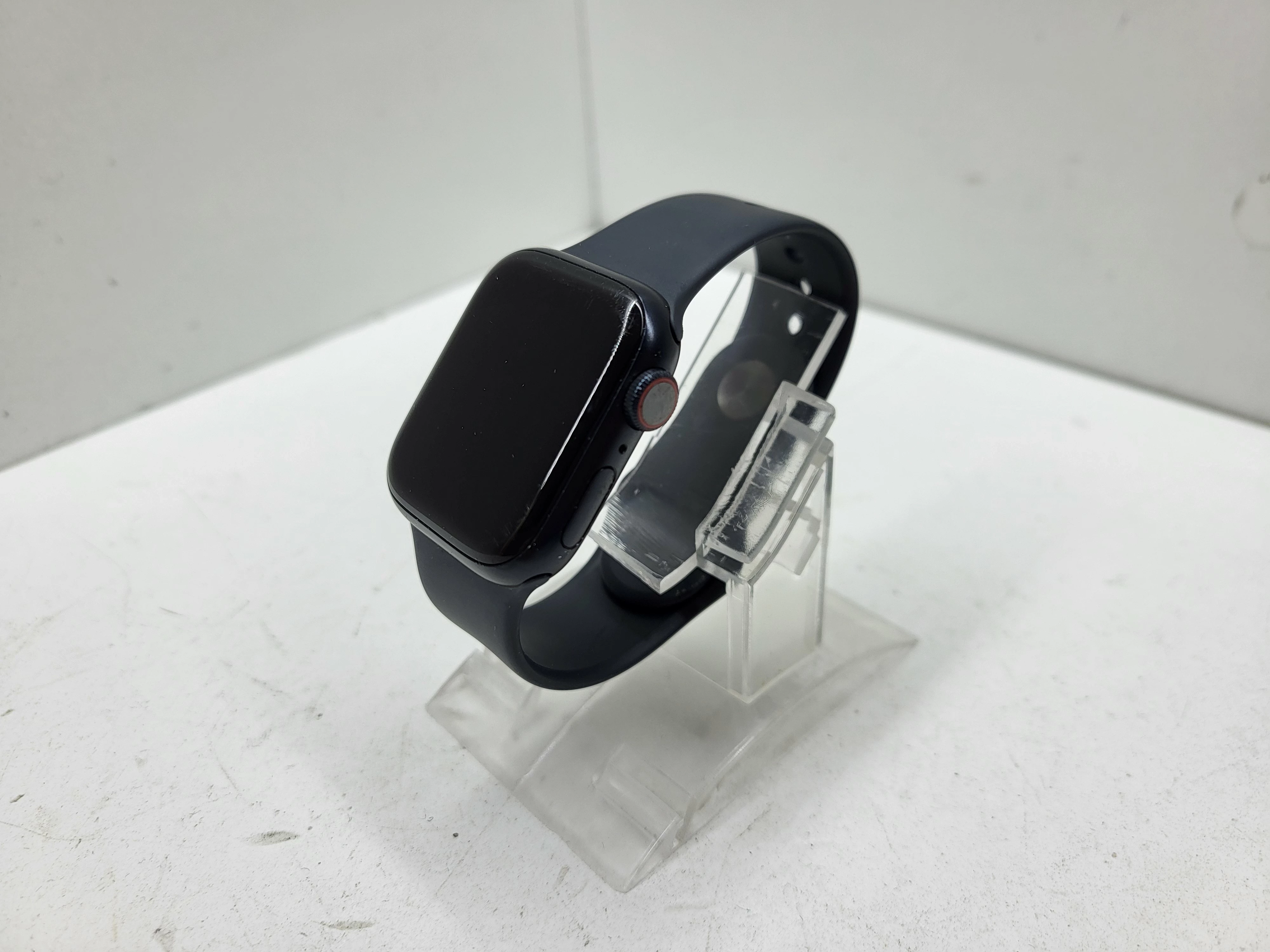 smartwatch-apple-watch-7-41mm-szerokosc-koperty-4100