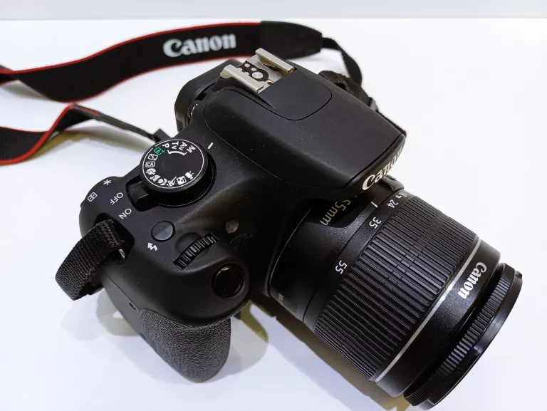 lustrzanka-canon-eos-1200d-obiektyw-18-55-is-4311-przebieg-rozdzielczosc-1800