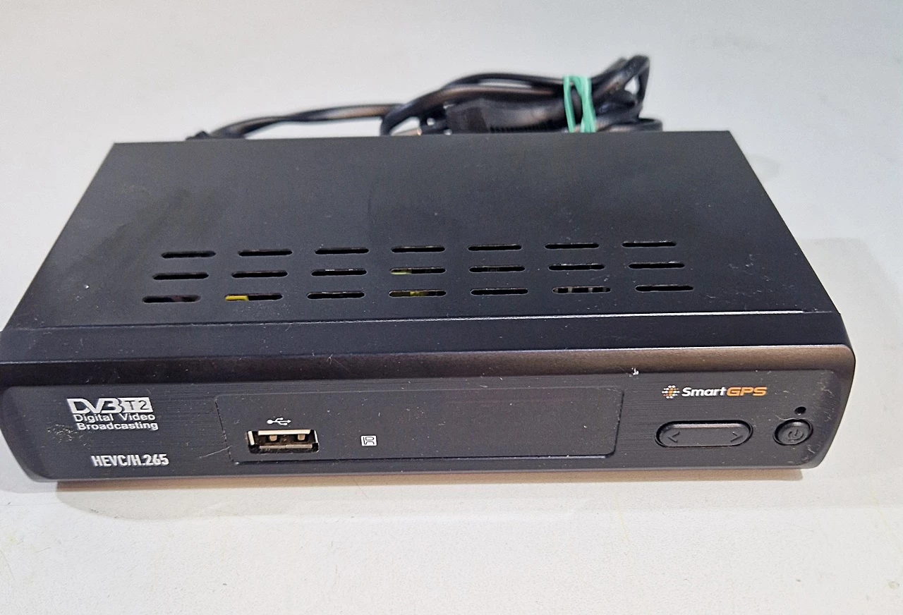 dekoder-tuner-dvb-t2-odbiornik-telewizji-naziemnej-mpeg-4-h265hevc-stan-11323-2