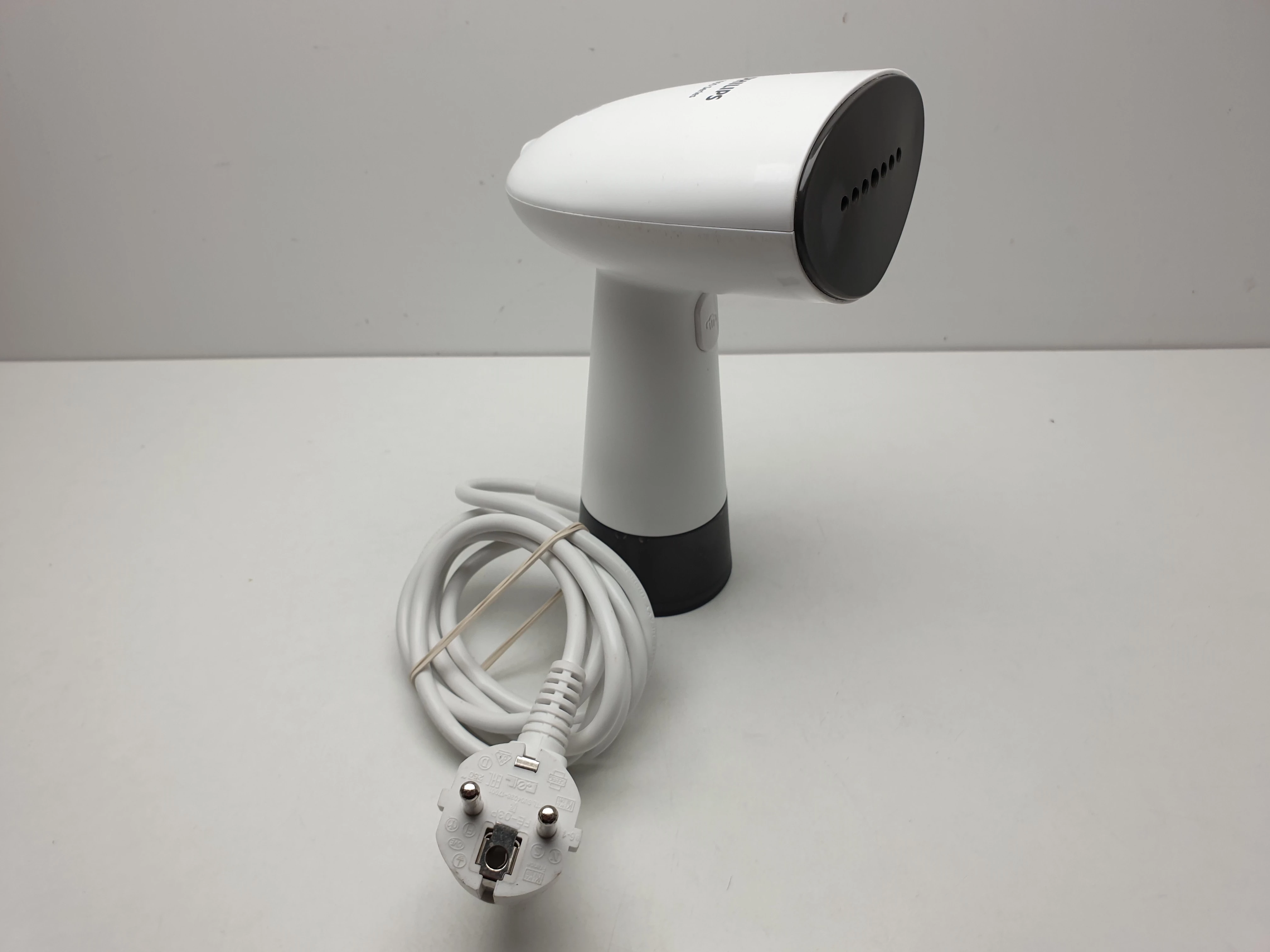 parownica-do-ubran-philips-1000-series-sth101010-stan-11323-2