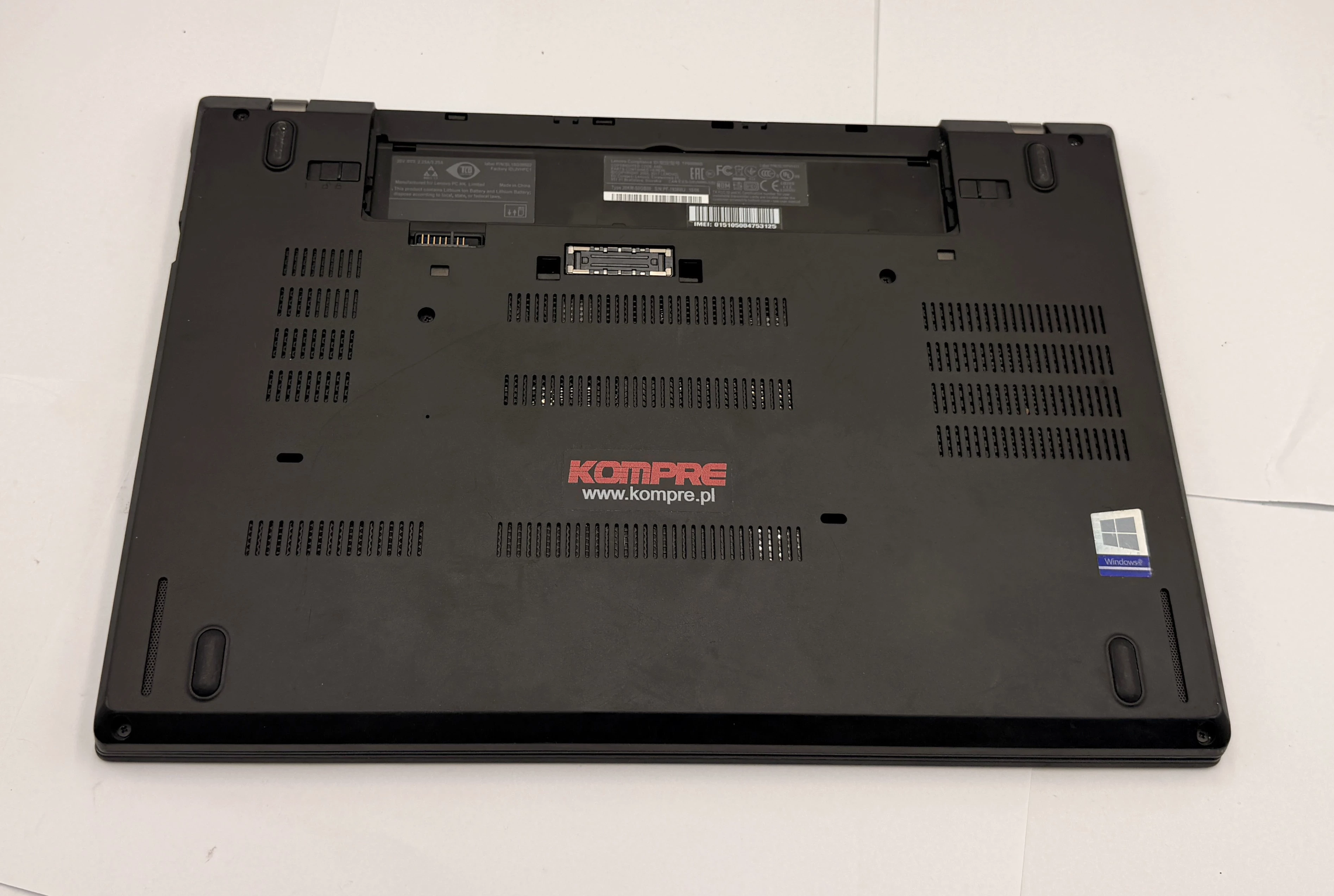 laptop-lenovo-thinkpad-a475-amd-pro-a12-8830b-8256gb-typ-dysku-twardego-128550-2