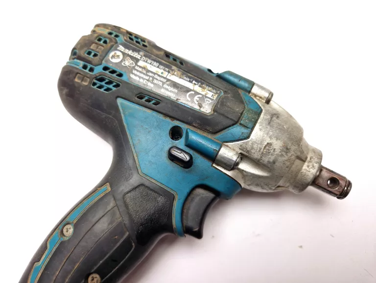 klucz-udarowy-makita-dtw190-bat-5ah-lad-maksymalny-moment-obrotowy-1