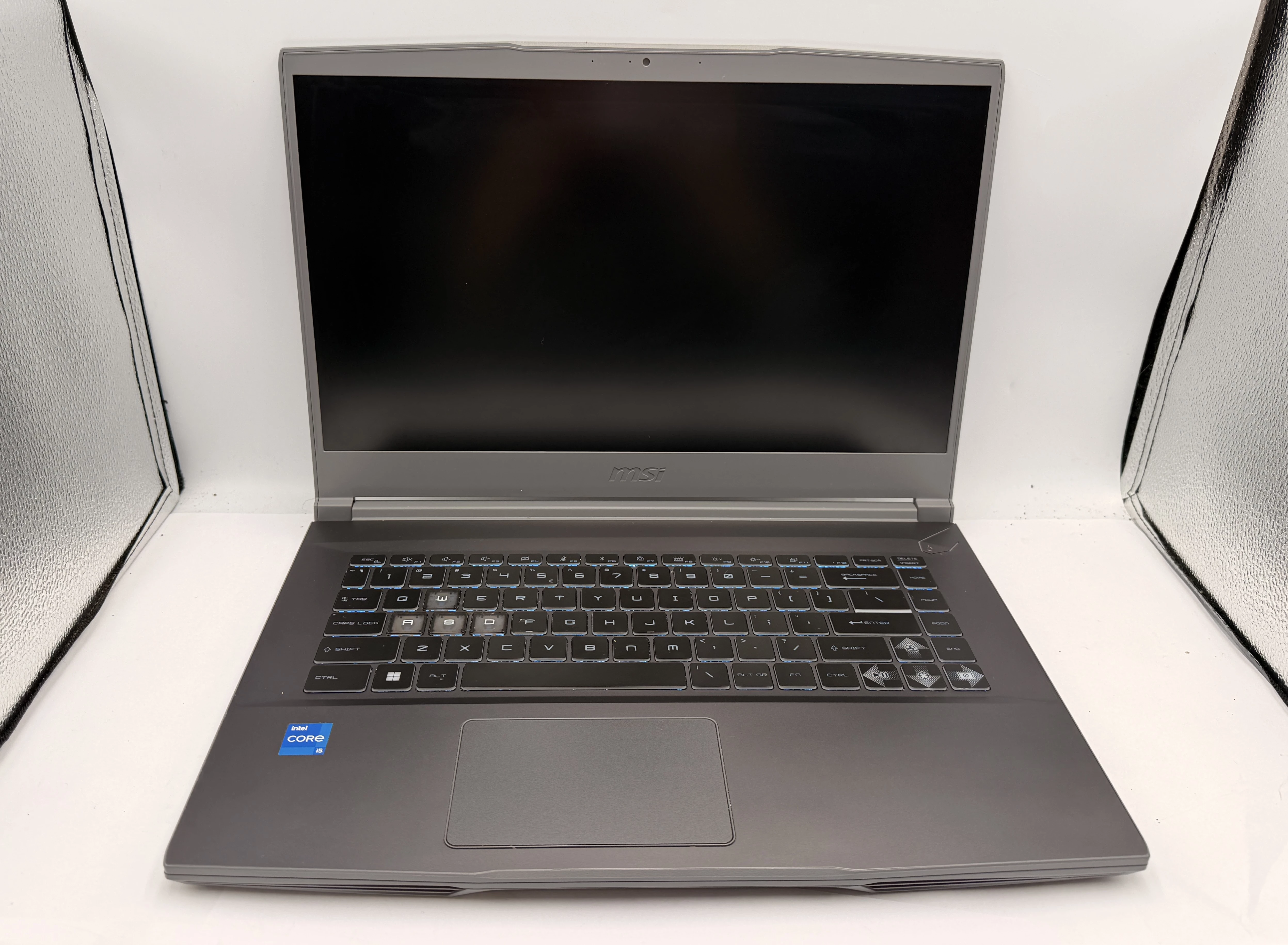laptop-msi-thin-15-i5-12450h-32512gb-rtx3050-zasilacz-przekatna-ekranu-1560