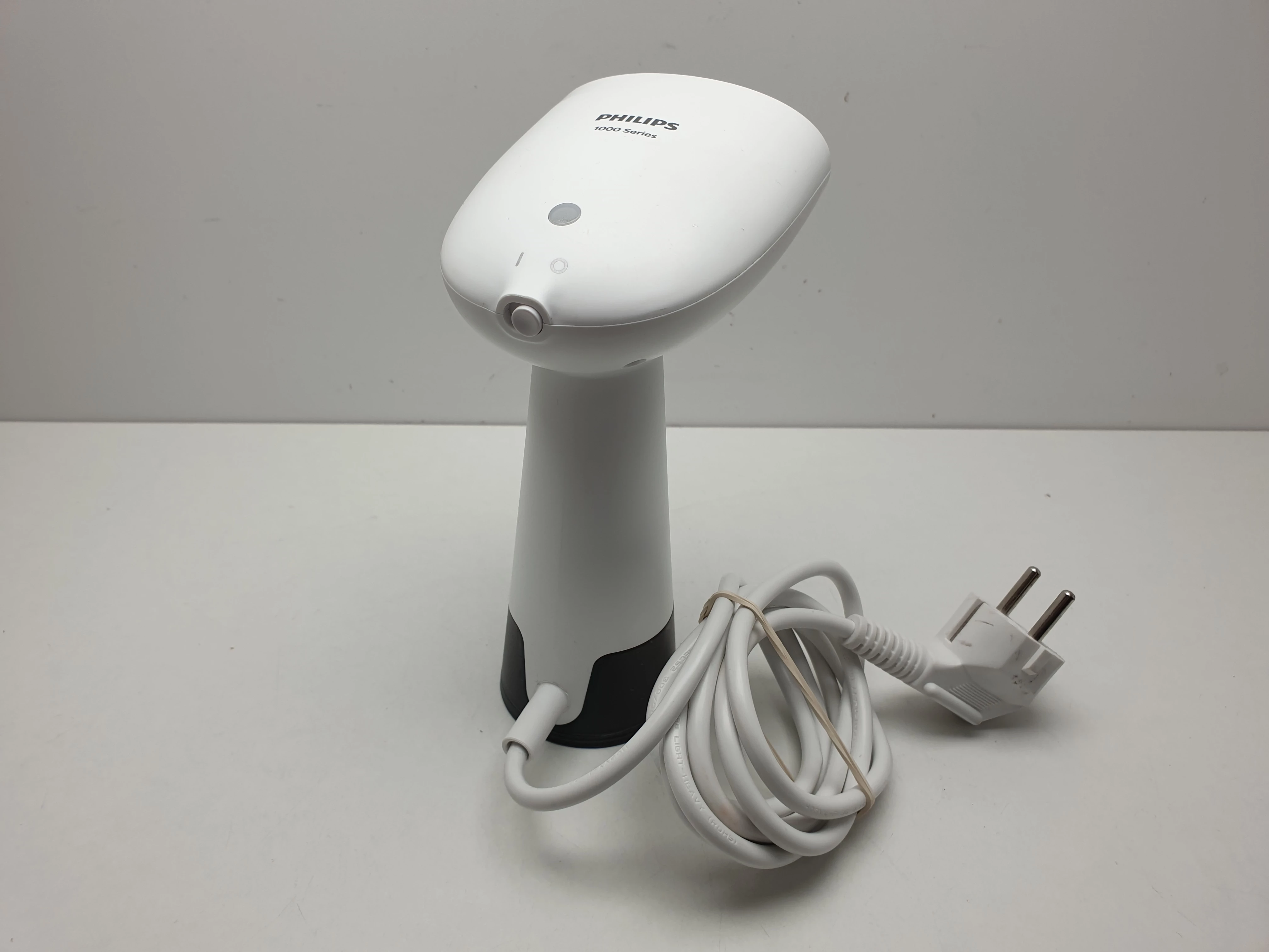 parownica-do-ubran-philips-1000-series-sth101010-kolor-dominujacy-129357-2