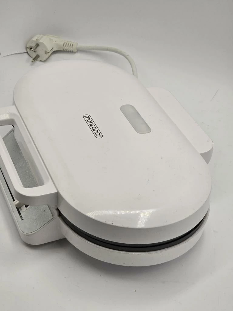 gofrownica-na-2-duze-gofry-serduszka-biala-moc-120000