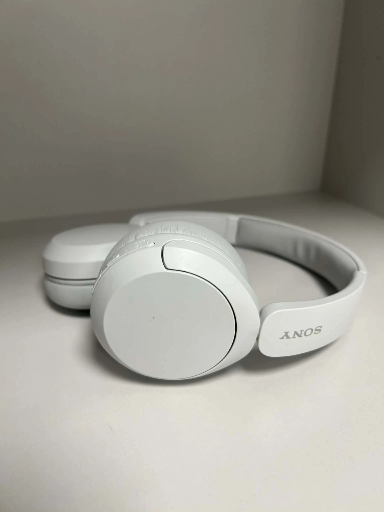 sluchawki-sony-nauszne-ean-gtin-4548736101425