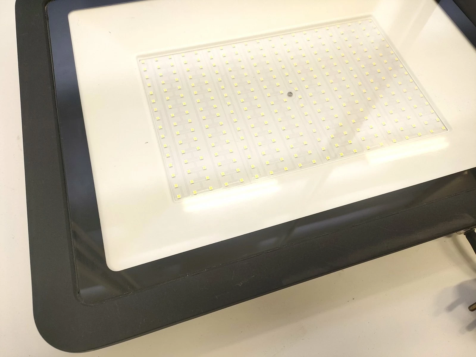 halogen-naswietlacz-roboczy-nordic-starlight-200w-445x335cm-ean-gtin-5905476777409