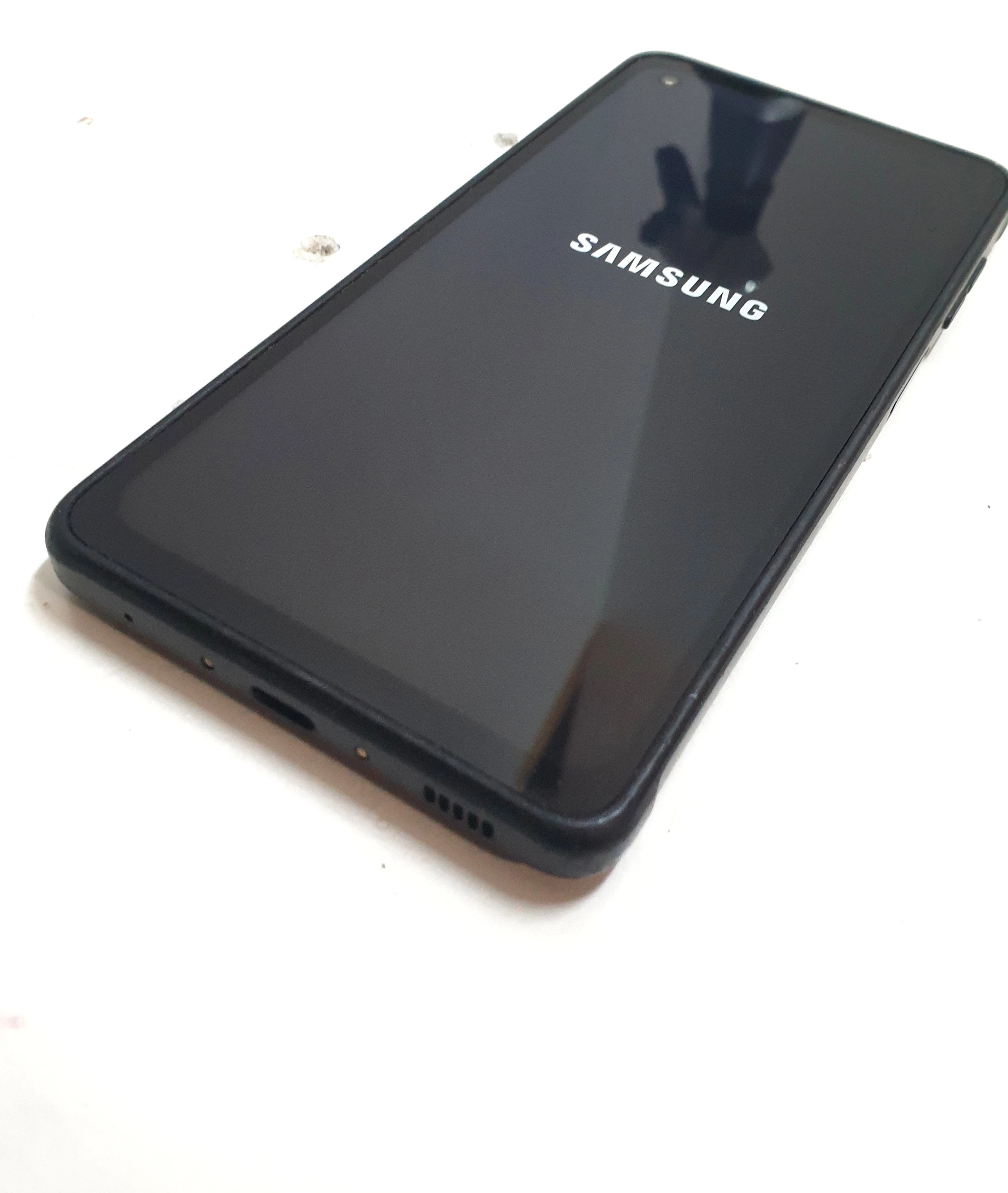 telefon-samsung-galaxy-xcover-pro-stan-11323-2