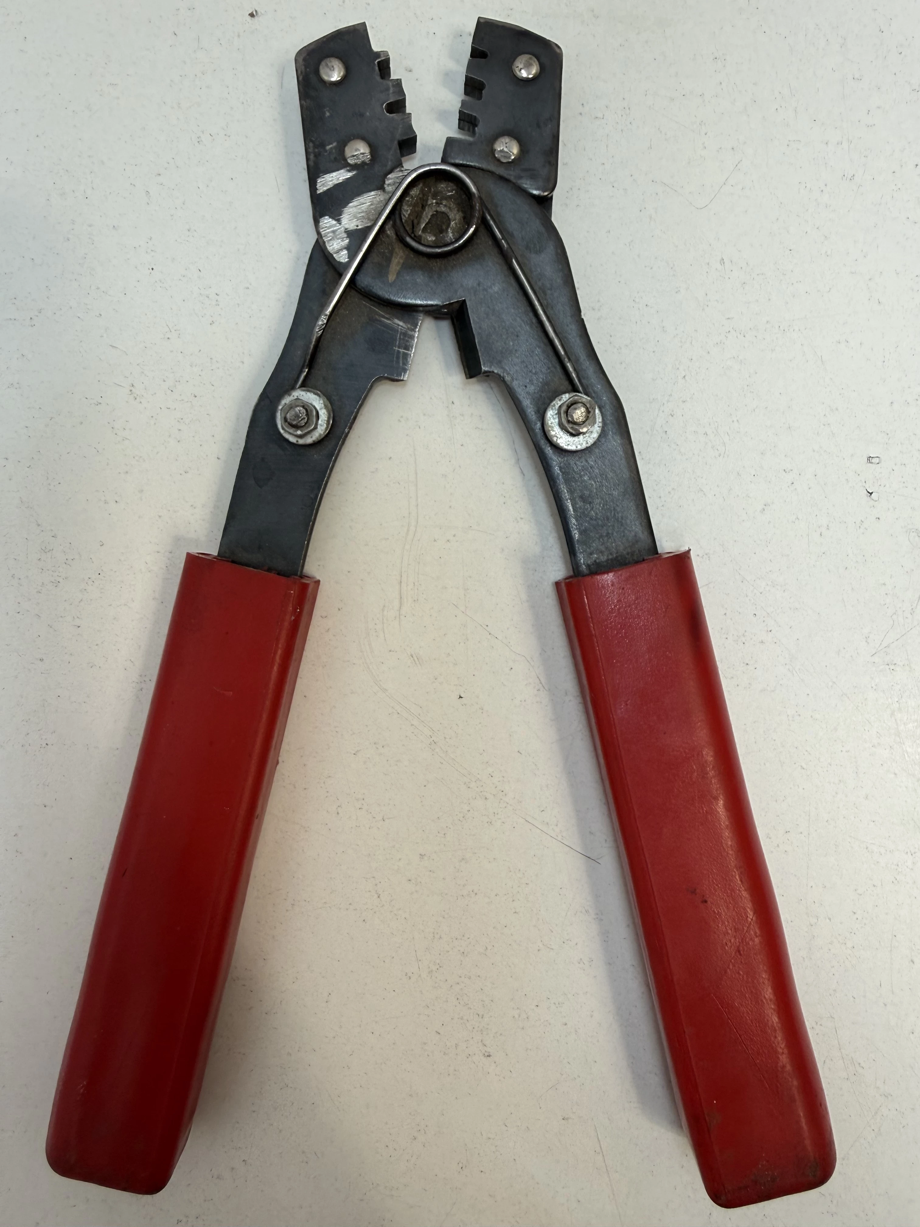 zaciskarka-konektorow-taiwan-model-ht-202b