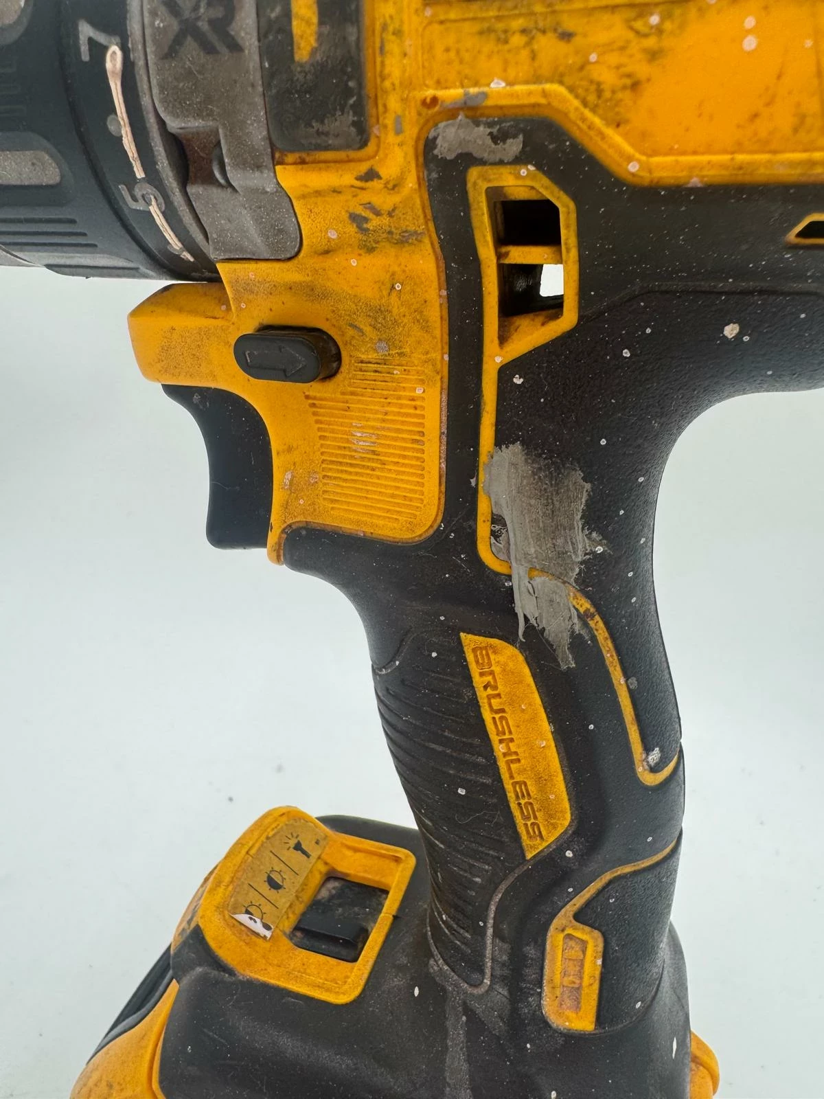 wkretarka-dewalt-dcd796-2aku-ladowarka-zasilanie-209202-1769478