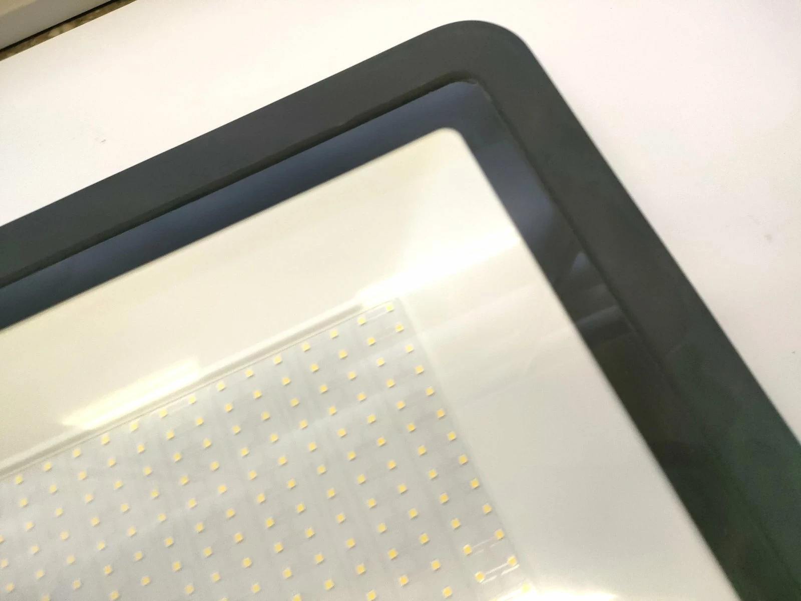 halogen-naswietlacz-roboczy-nordic-starlight-200w-445x335cm-moc-znamionowa-10000