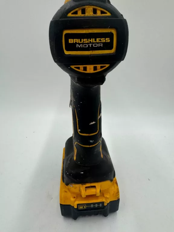 wkretarka-dewalt-dcd796-2aku-ladowarka-twardy-moment-obrotowy-7000