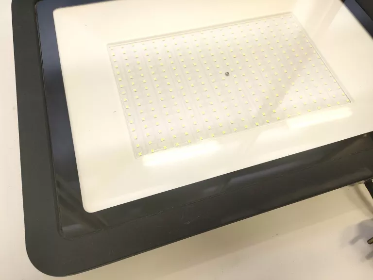 halogen-naswietlacz-roboczy-nordic-starlight-200w-445x335cm-ean-gtin-5905476777409