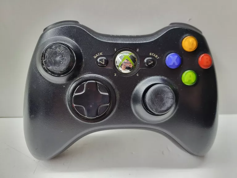 konsola-xbox-360e-250gb-pad-kolor-249512-1647413