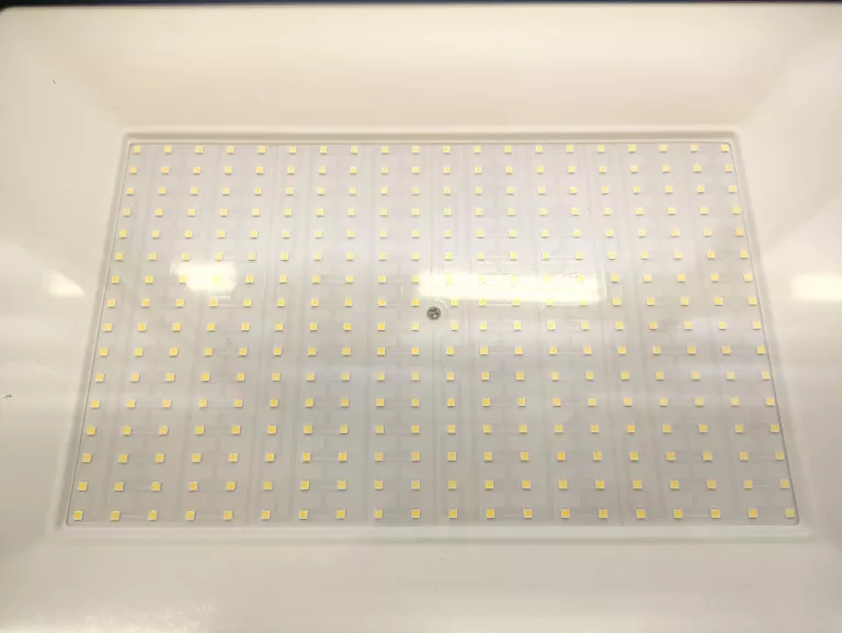 halogen-naswietlacz-roboczy-nordic-starlight-200w-445x335cm-jasnosc-10000