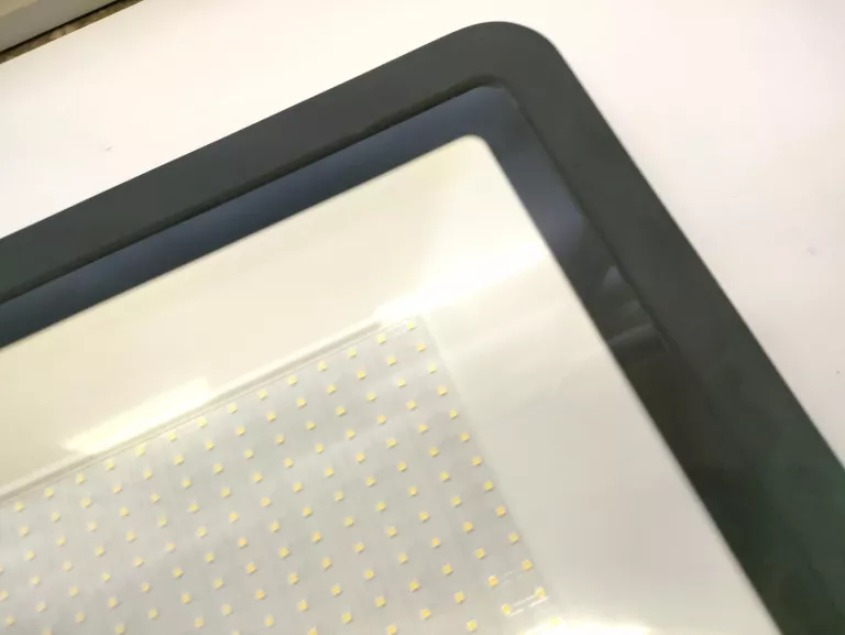 halogen-naswietlacz-roboczy-nordic-starlight-200w-445x335cm-moc-znamionowa-10000