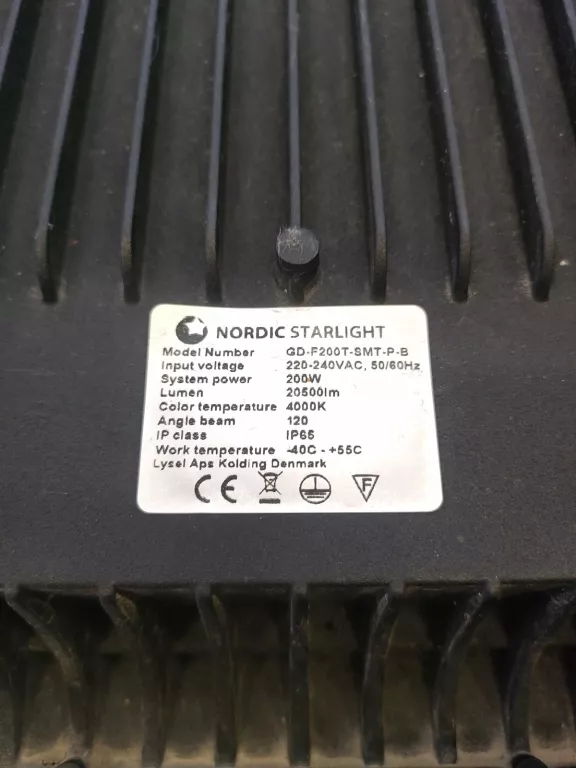 halogen-naswietlacz-roboczy-nordic-starlight-200w-445x335cm-zrodlo-swiatla-208282-235570