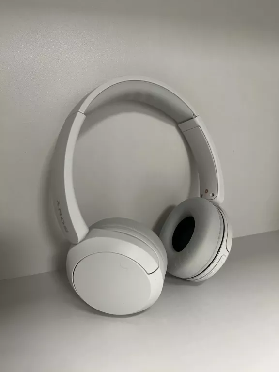 sluchawki-sony-nauszne-rynek-27-ostrow