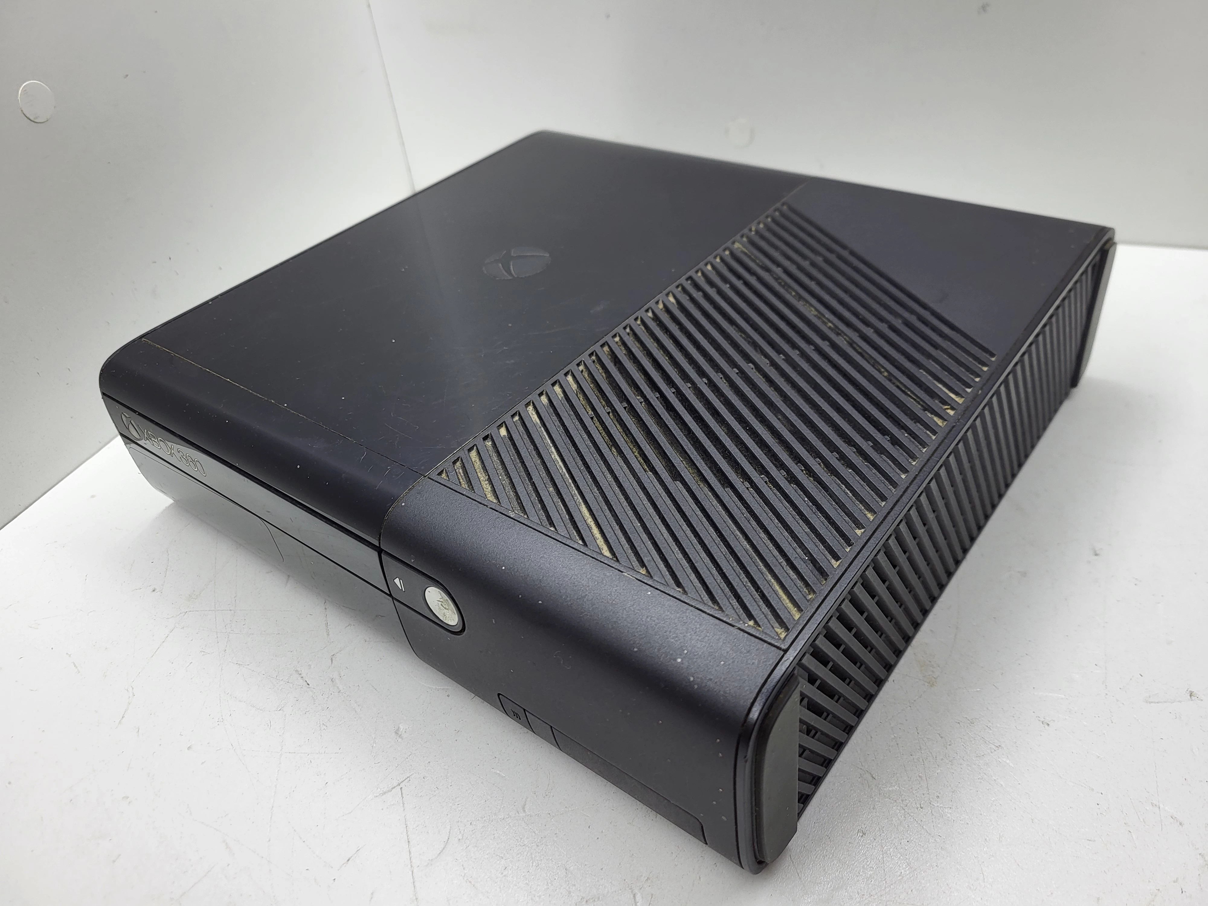 konsola-xbox-360e-250gb-pad-kod-producenta-x360-e