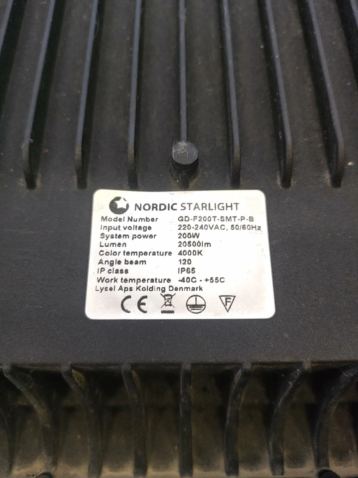 halogen-naswietlacz-roboczy-nordic-starlight-200w-445x335cm-zrodlo-swiatla-208282-235570